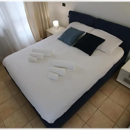 10 Min Metro Palavela Apartman *