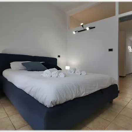 Apartment 10 Min Metro Palavela