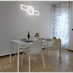 Apartment 10 Min Metro Palavela